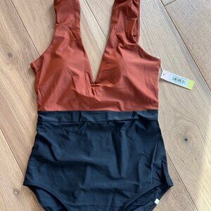 Somersalt Women's 12  One Piece Swimsuit